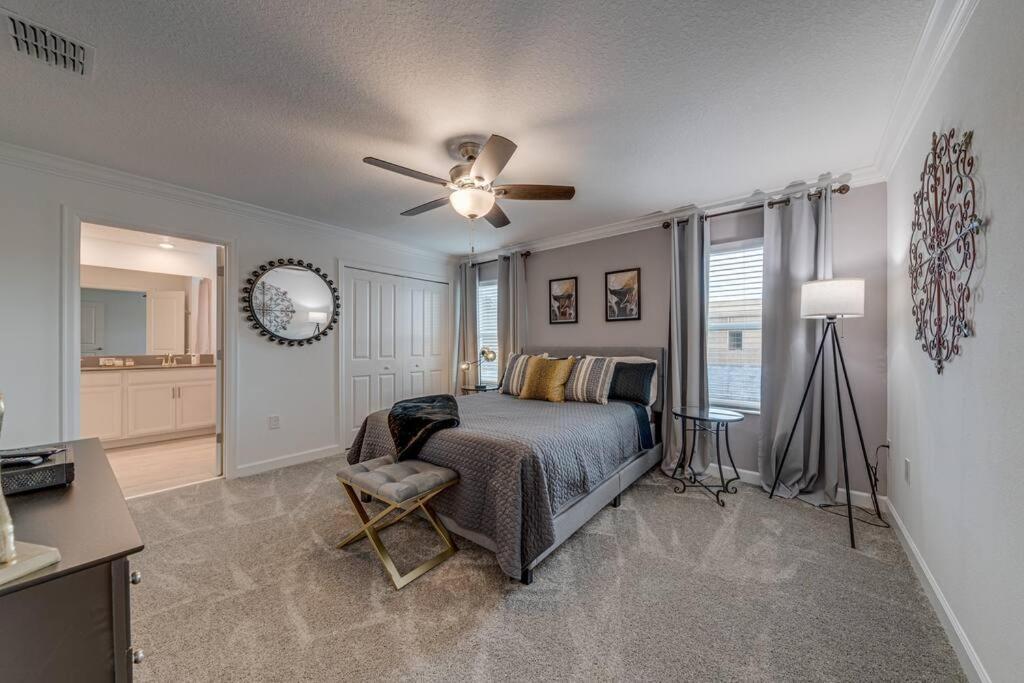 Newly Listed Townhouse Storey Lake, Free Waterpark キシミー エクステリア 写真