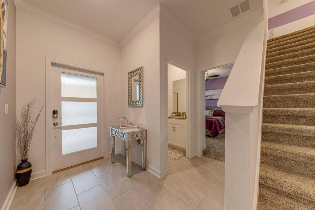 Newly Listed Townhouse Storey Lake, Free Waterpark キシミー エクステリア 写真